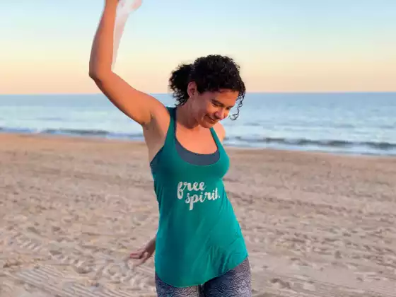 Daisy Jeys,
Yoga, Health & Wellness
Expert at Soulful Summit 2023: Isang Paglalakbay sa Loob, Magsimula!